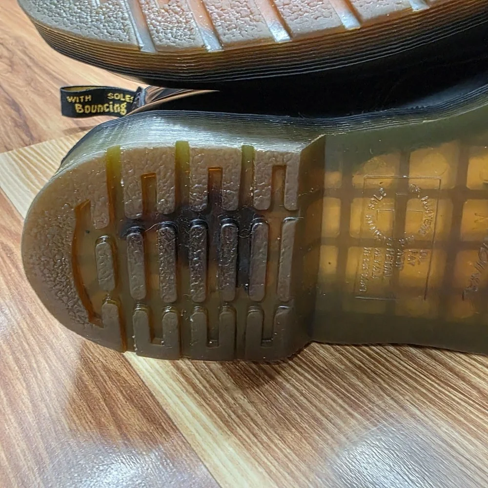 Dr. Martens Combat Boots Mens Size 9 Black Leather Lace Up Ankle Yellow Stitch